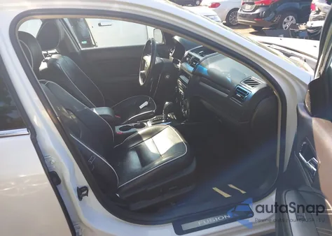 2011 Ford Fusion Sel z USA, uszkodzony, nr VIN 3FAHP0JG8BR176992